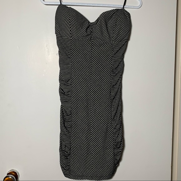 Guess Strapless Dress - Striped, Fitted Size M - Picture 1 of 3